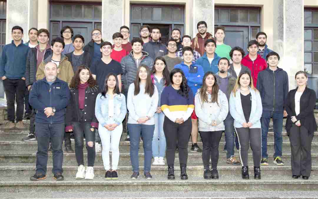 Director de Bachillerato se reunió con estudiantes de primer año para dar a conocer funcionamiento del programa