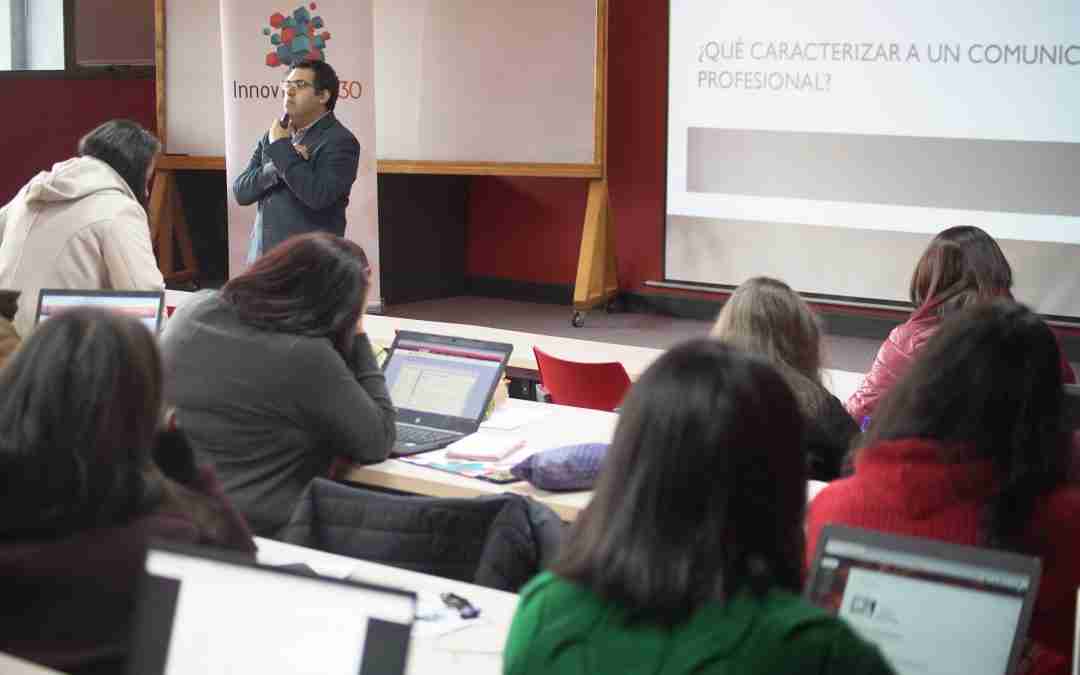 Competencias en comunicación integral aplicada a las ingenierías fueron entregadas a académicas de Ingeniería UACh
