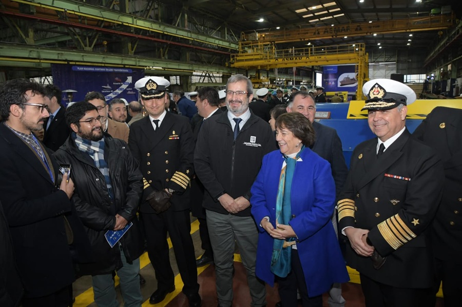 UACh participó en hito de la construcción del nuevo buque multipropósito de la Armada