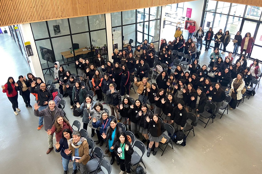 Más de 70 estudiantes participaron en la Jornada Mujeres en STEM en  Ingeniería UACh