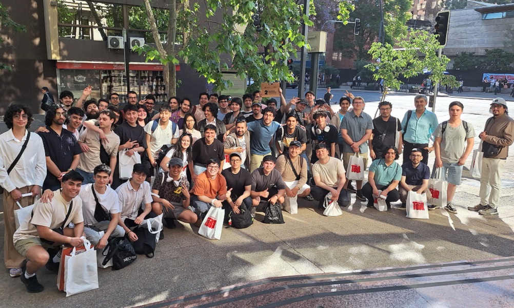 Estudiantes de Ingeniería Civil en Informática fortalecen su formación con gira tecnológica en Santiago