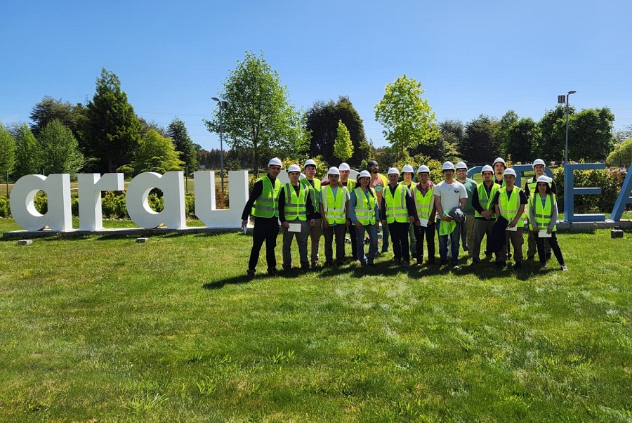 Estudiantes de Ingeniería Civil Mecánica conocieron procesos productivos de empresas de la región durante su gira de estudios