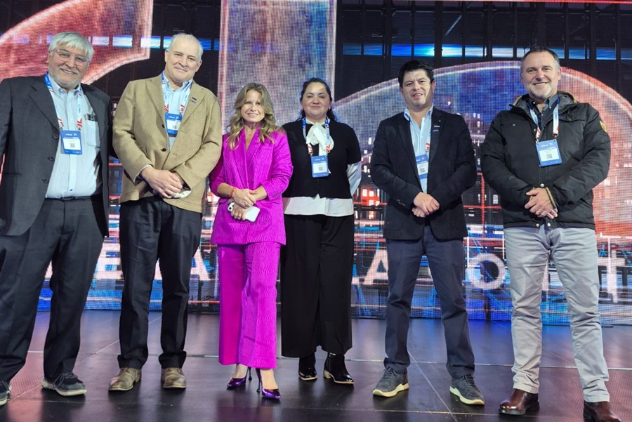 Directora de Ingeniería Civil en Obras Civiles representó a la UACh en la Semana de la Construcción 2026