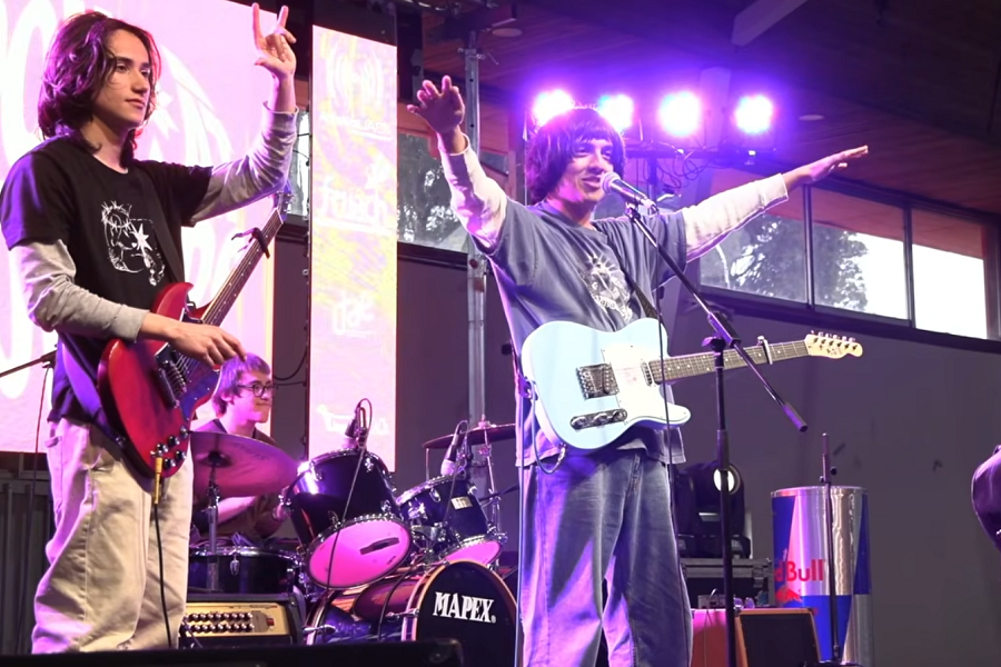 Música y comunidad marcaron el debut de Look at Flowers Festival en la UACh