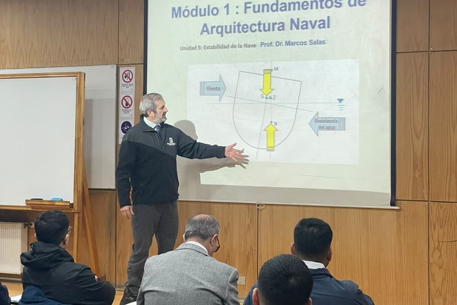 Profesionales de ASMAR inician formación en Arquitectura Naval en la UACh