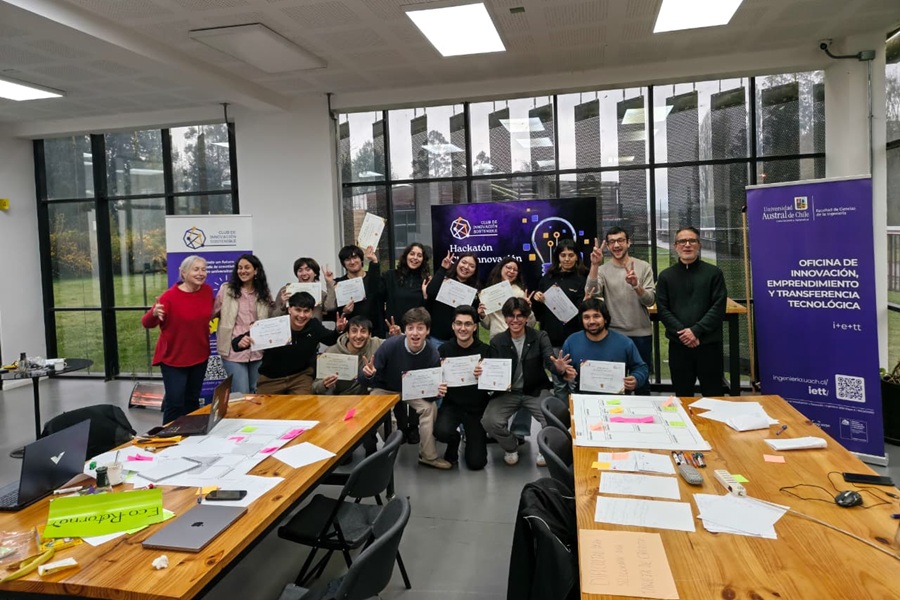 Club de Innovación Sostenible UACh realizó su primera Hackatón 2026 en Centro 14K
